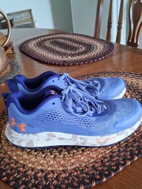 Women's Under Armour Purple Lace-Up Athletic Sneakers with Orange Logo Sz. 6.5
